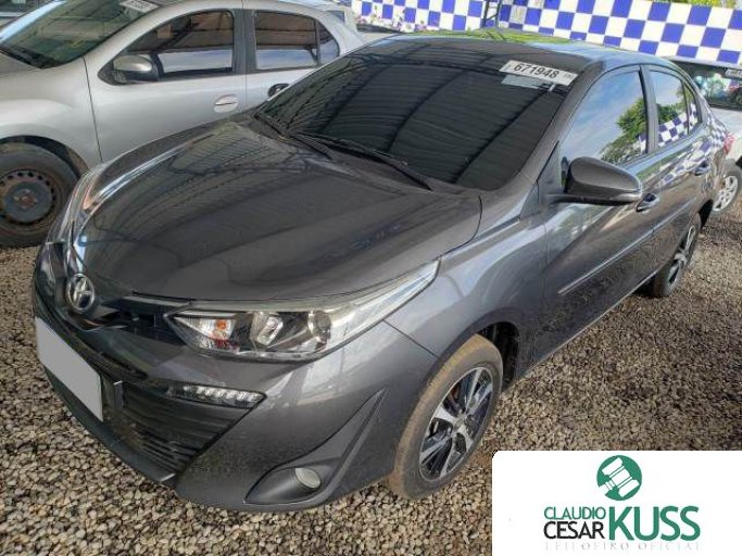 TOYOTA YARIS SEDAN 21/22