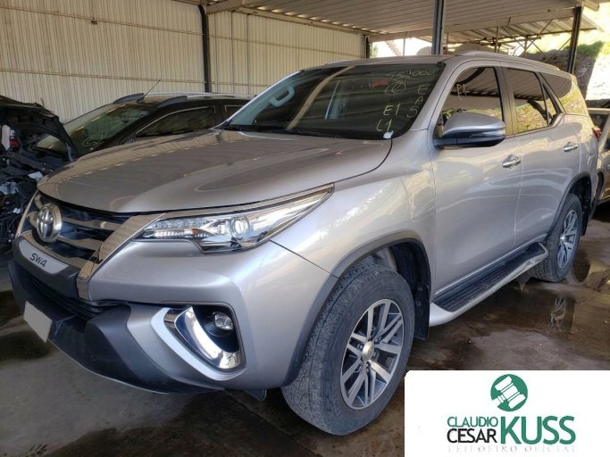 TOYOTA HILUX SW4 17/18