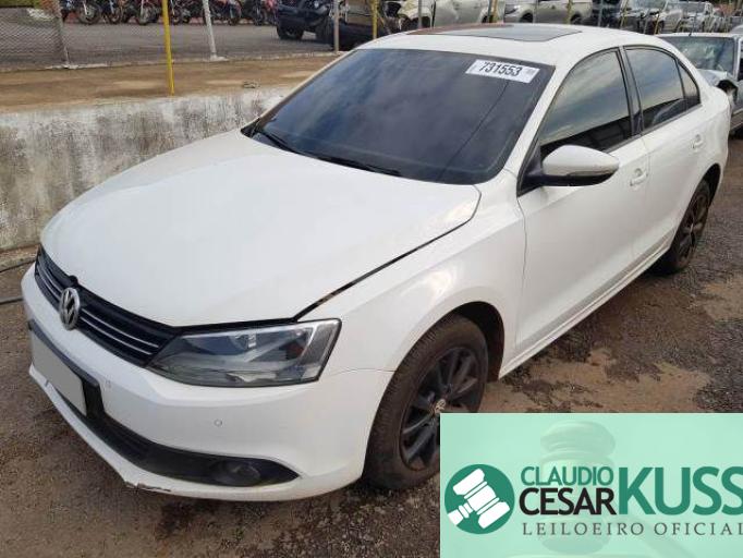 VOLKSWAGEN JETTA 13/13