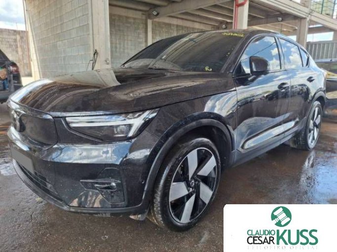 VOLVO C40 23/24