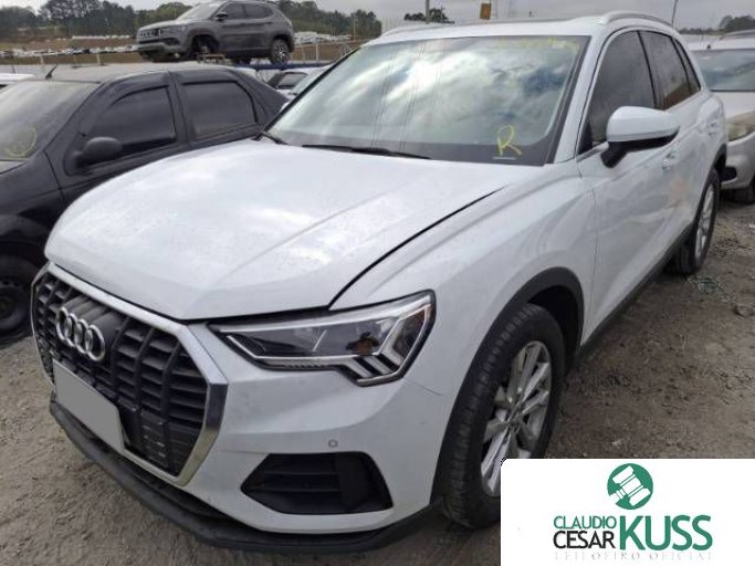AUDI Q3 20/20