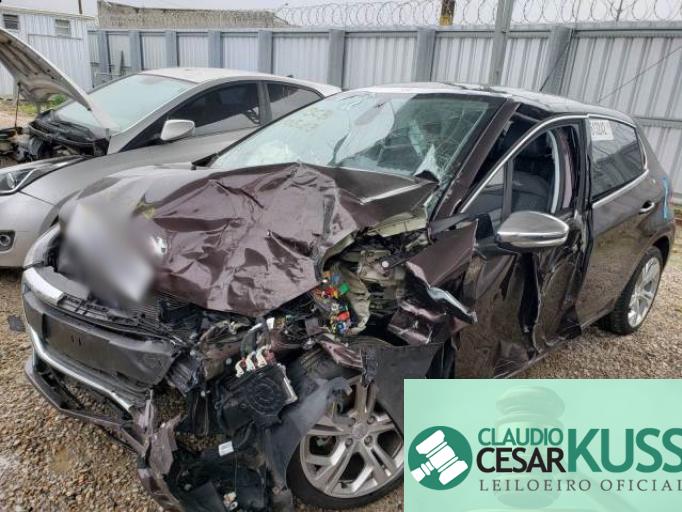 PEUGEOT 208 17/18