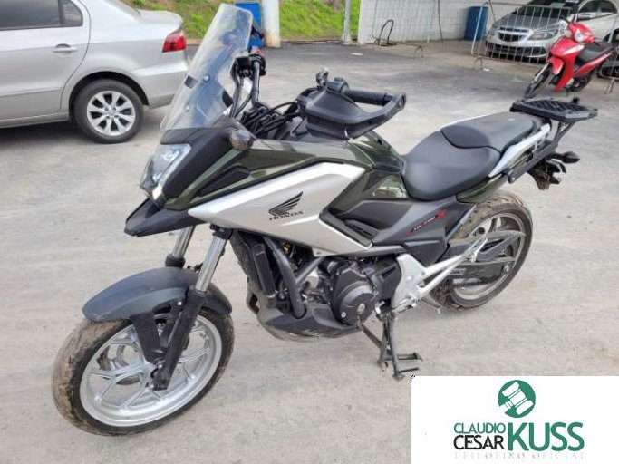 HONDA NC 750X 18/18