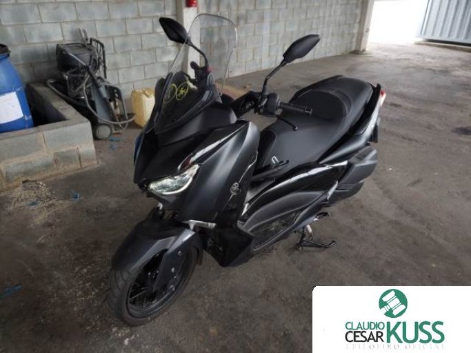 YAMAHA XMAX 22/22